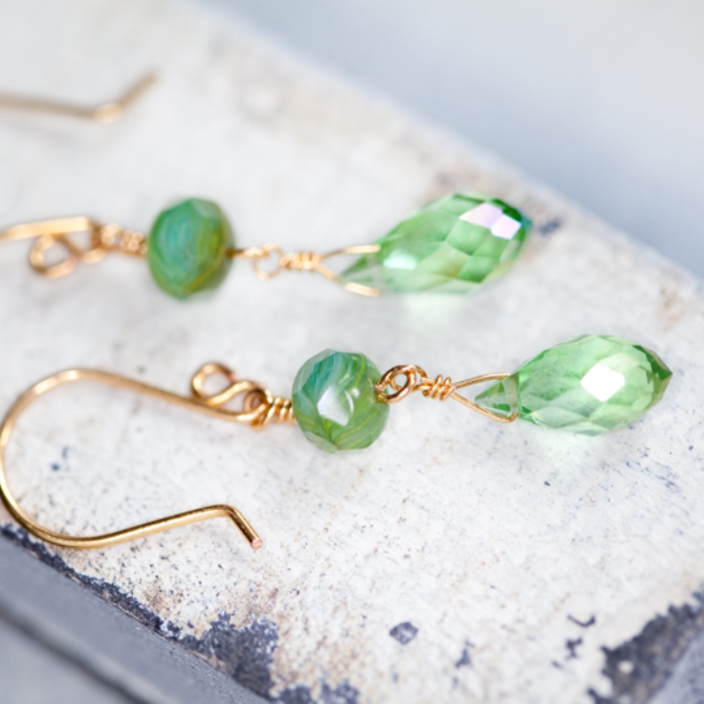 Small Green Glass Earrings Nwt